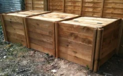 1900 Litre Blackdown Range Triple Standard Wooden Composter With Lids 5 1900 Litre Blackdown Range Triple Standard Wooden Composter With Lids -CHARA Garden Shop 1900 blackdown range triple standard wooden composter with lids 1 jpg