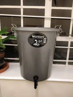 The Midi Wormery -CHARA Garden Shop envi pic 2 1 jpg